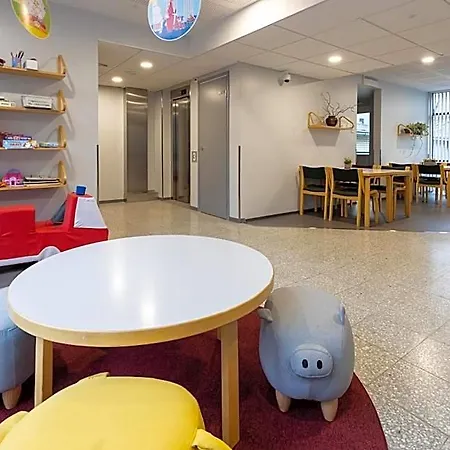 Linnasmaeki Otel 3*